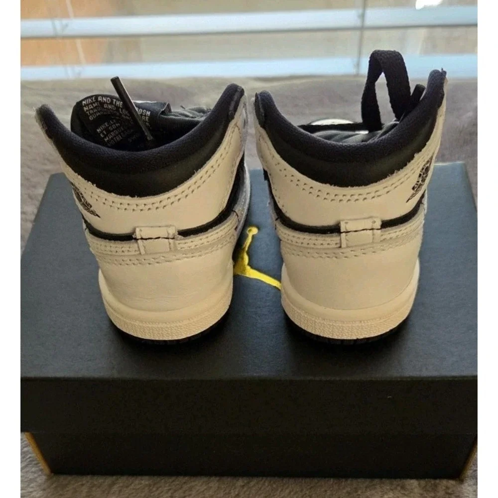NIKE AIR JORDAN 1 RETRO HIGH OG (TD) BLACK/WHITE NEW WITH BOX SIZE 2C